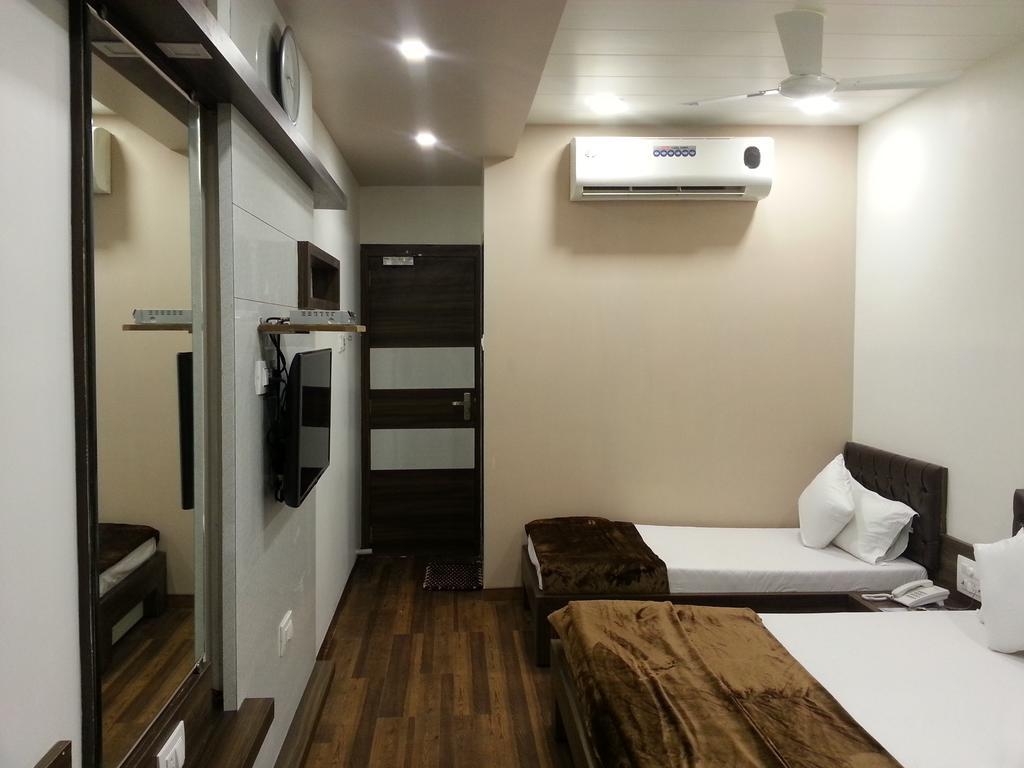 Hotel Oasis Mumbai Ruang foto